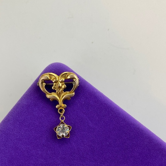 💛 Vintage Gold Filled Heart Brooch with CZ Star Pendant - Picture 2 of 5
